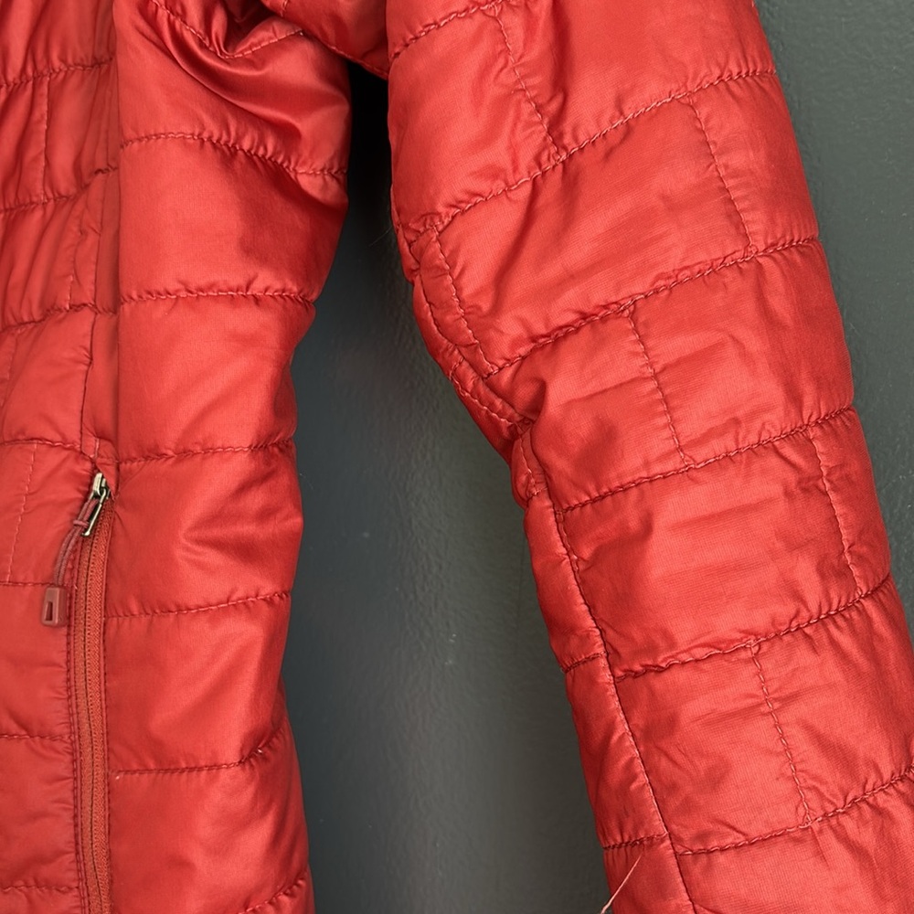 Patagonia jacket in excellent condition. Perfect for any occasion. - Picture 5 of 14